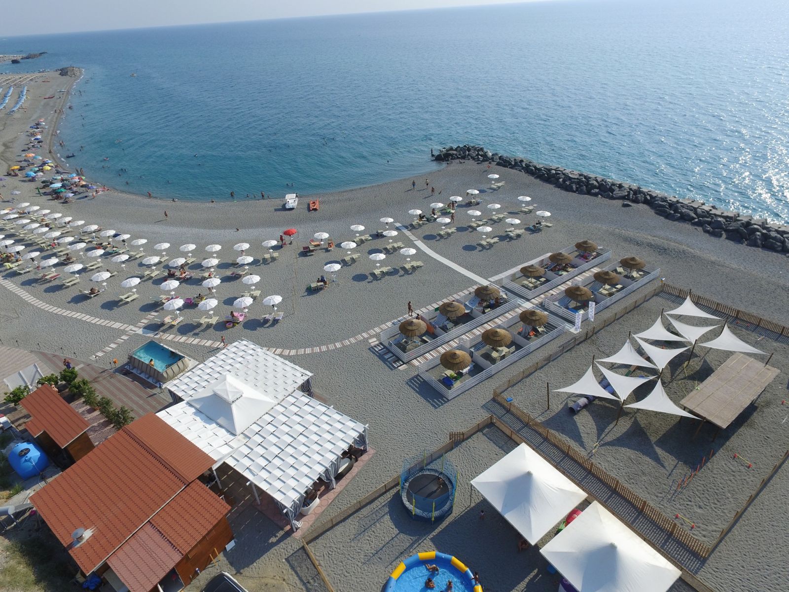 le migliori spiagge Pet Friendly d'Italia. Calabria, Amantea Pirate Dog Beach CS. Mypethotel